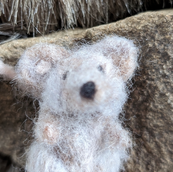 Life-size Mouse Soft Sculpture Handmade - Picture 7 of 8